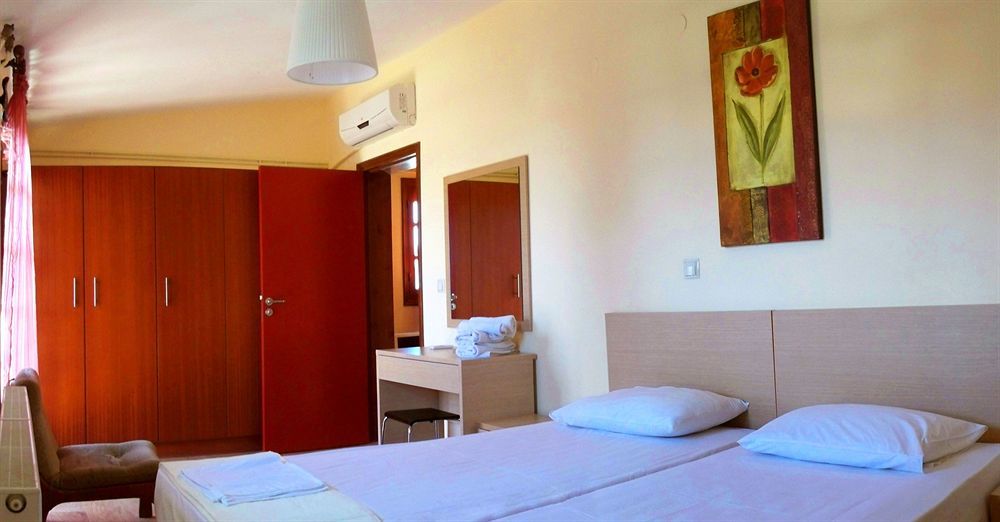 Philoxenia Hotel & Studios Rhodes City エクステリア 写真