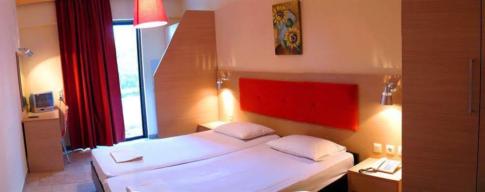 Philoxenia Hotel & Studios Rhodes City エクステリア 写真