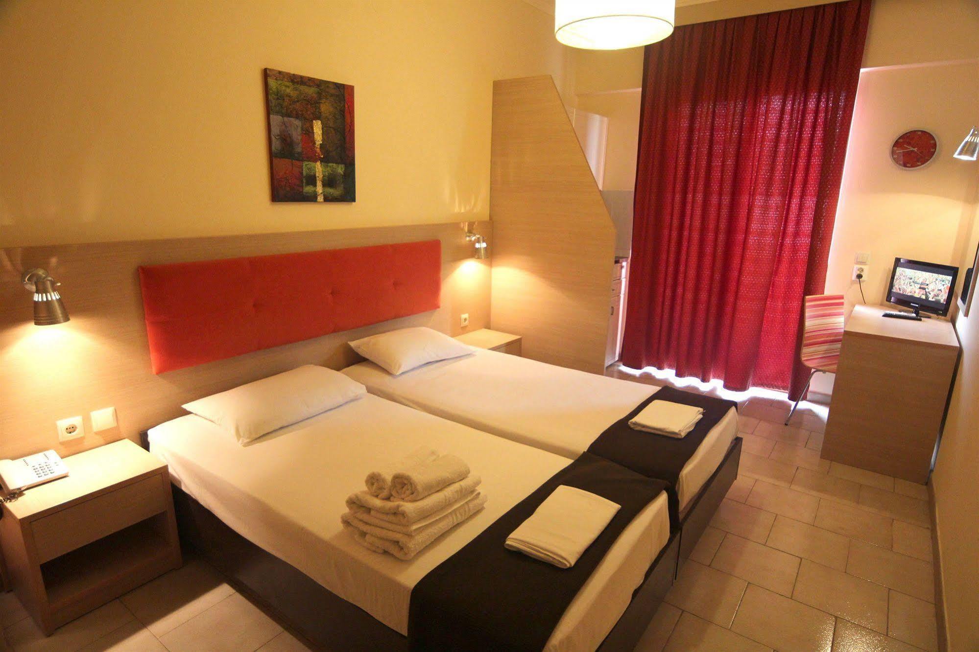 Philoxenia Hotel & Studios Rhodes City エクステリア 写真