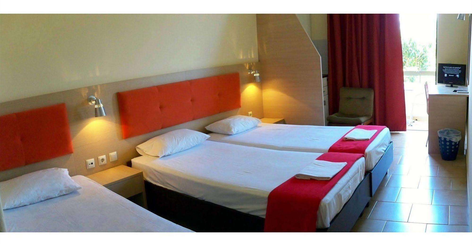 Philoxenia Hotel & Studios Rhodes City エクステリア 写真