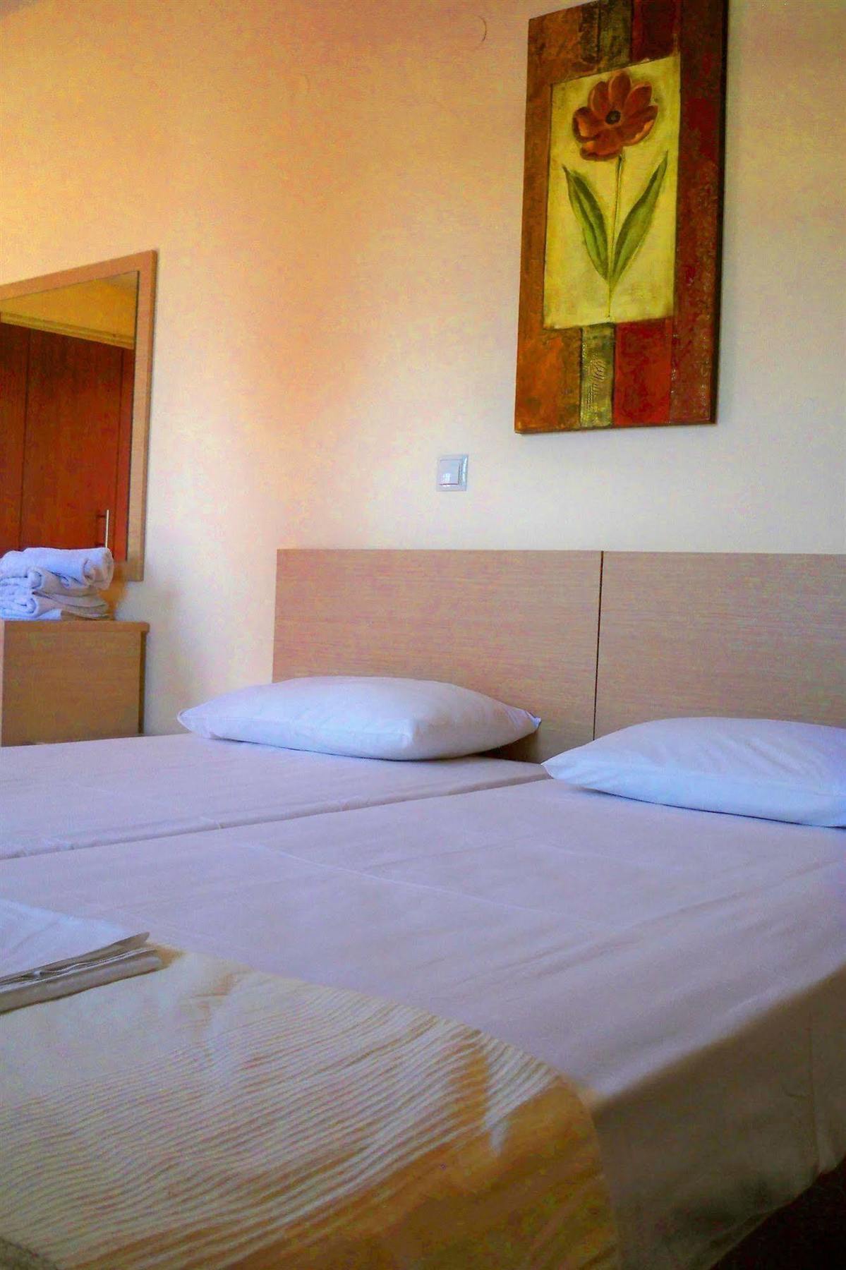 Philoxenia Hotel & Studios Rhodes City エクステリア 写真