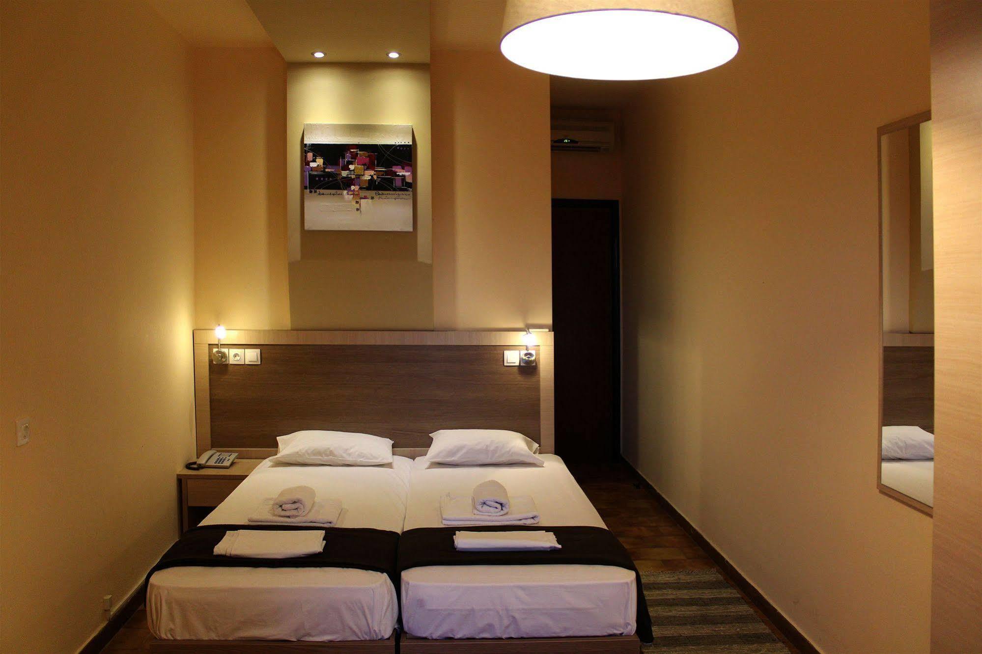 Philoxenia Hotel & Studios Rhodes City エクステリア 写真